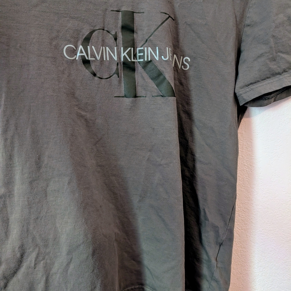 Calvin Klein Jeans Army Green Men's Tee